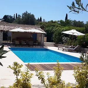 Aux Charmes De Guest house